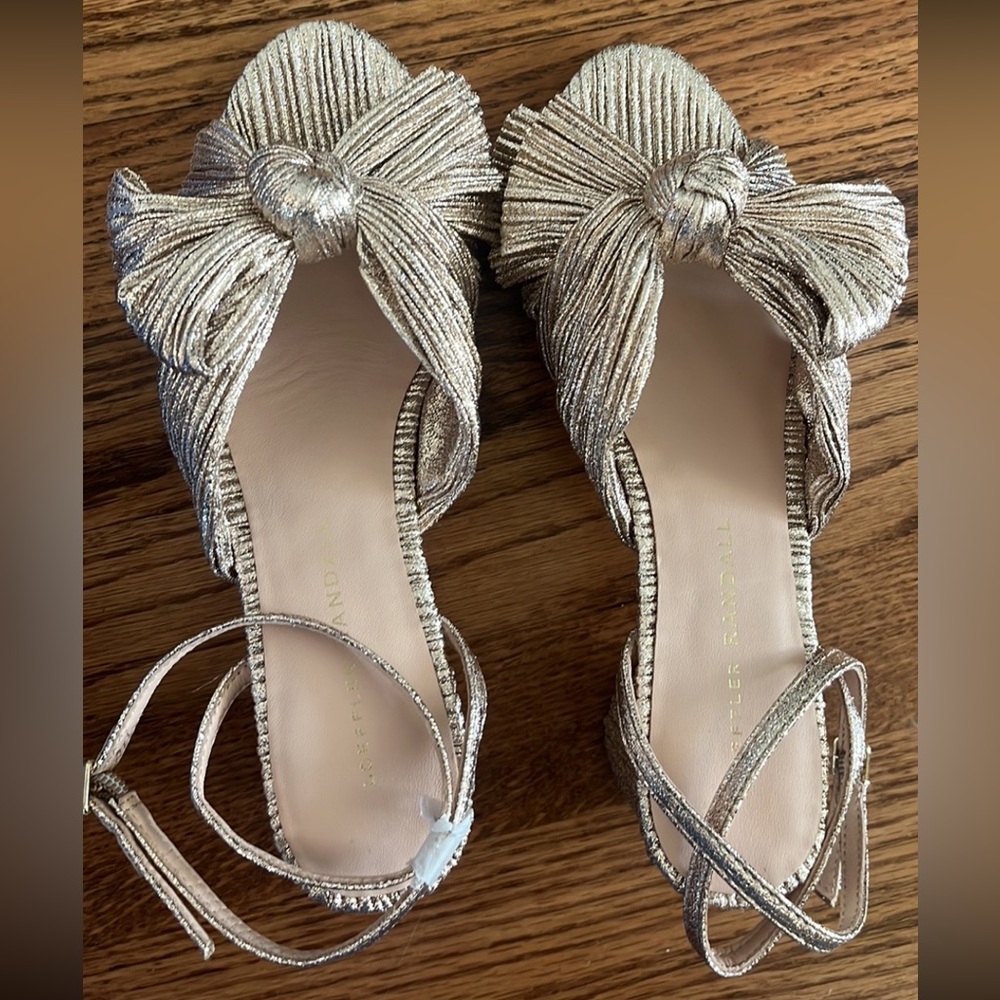 Loeffler Randall Dahlia Champagne Pleated Bow Heel New Size 6.5